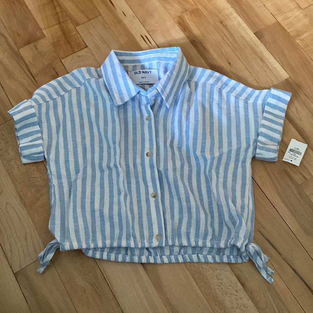 Old Navy Girl’s Striped Button Up Shirt NWOT size 6-7